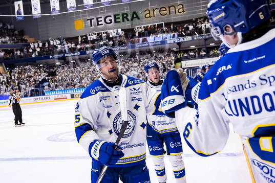 Leksands Max Veronneau jublar