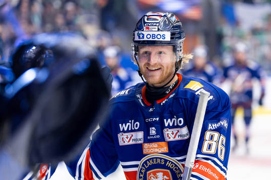 Växjös Joachim Blichfeld jublar