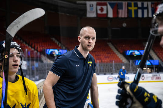 Equipment Manager Jonas Landström of Sweden at a practice