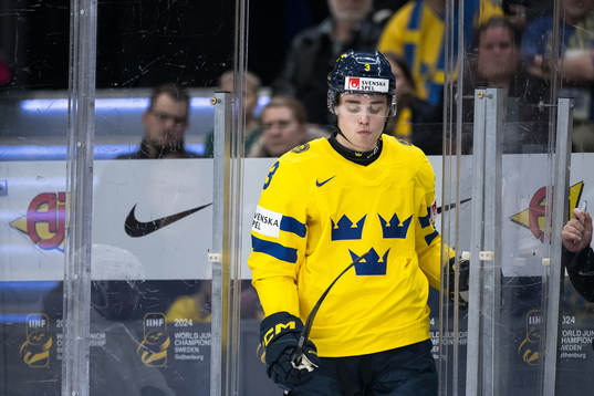 Elias Salomonsson of Sweden looks dejected