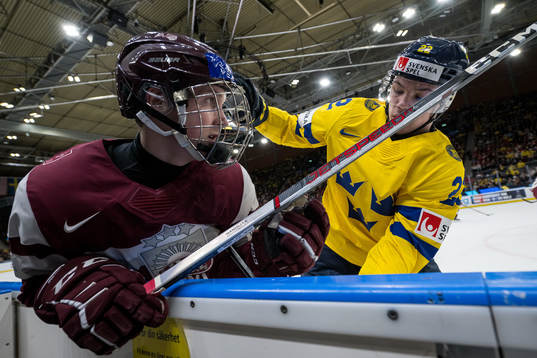 Darels Uljanskis of Latvia and Anton Wahlberg of Sweden