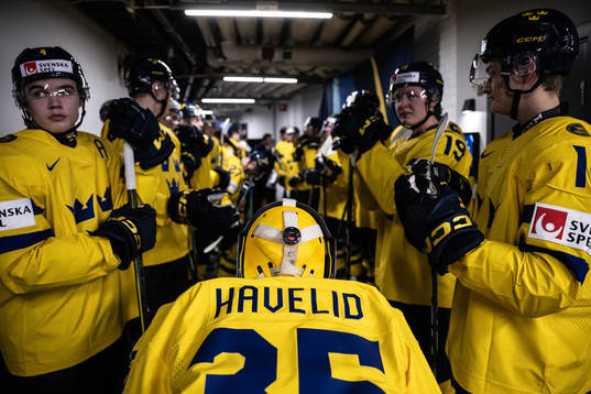 Goaltender Hugo Hävelid of Sweden