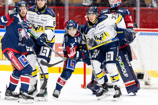 Linköpings Jesper Pettersson och HV71s Måns Lindbäck