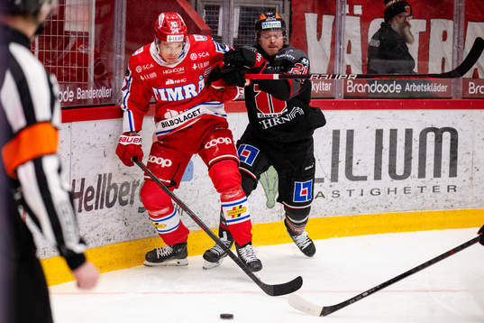 Timrås Anton Wedin och Örebros Linus Arnesson