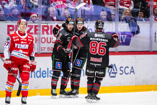 Örebros Rasmus Rissanen jublar