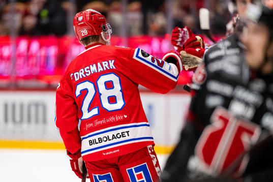 Timrås Simon Forsmark jublar