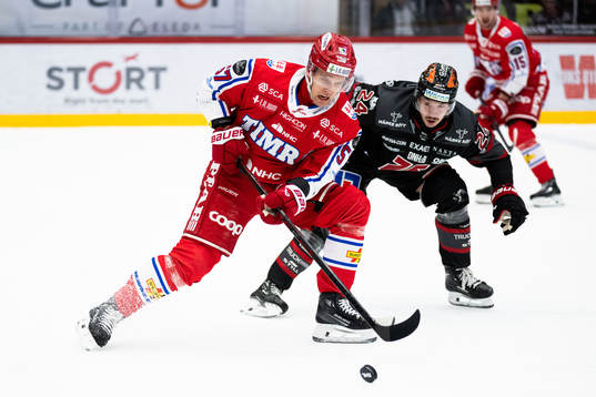 Timrås Anton Wedin och Örebros Hannes Björninen