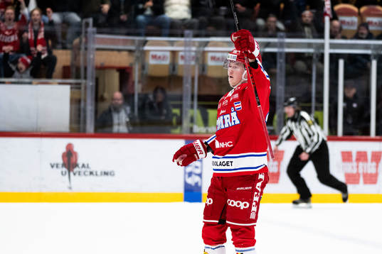 Timrås Simon Forsmark jublar