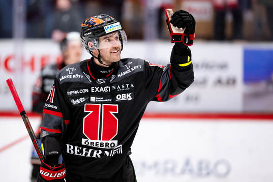 Örebros Ludvig Larsson jublar