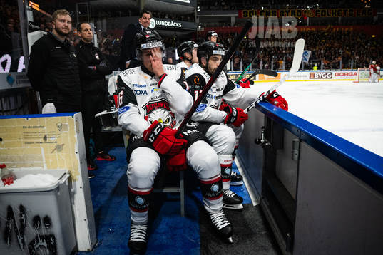 Malmö Redhawks Matias Lassen och Markus Lauridsen deppar