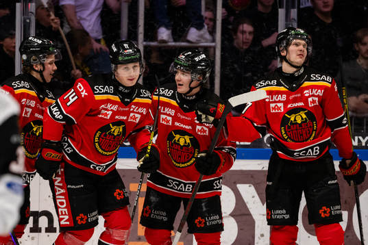 Luleås Jonas Berglund jublar