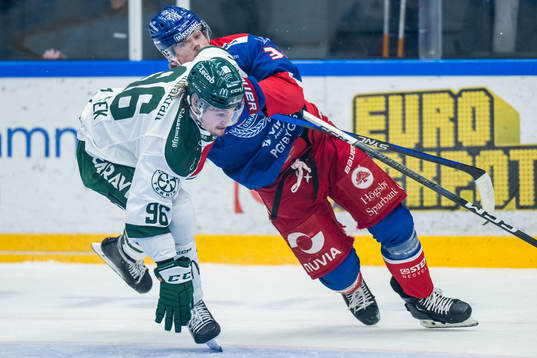 Oskarshamns Oscar Engsund och Färjestads David Tomasek