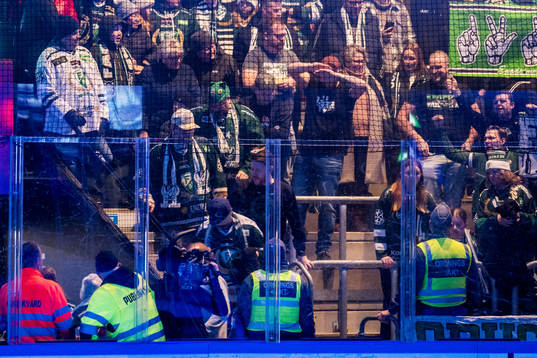 Färjestads supportar får lämna arenan för omvisitation