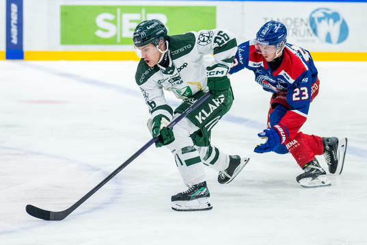 Färjestads Joel Nyström och Oskarshamns Gustaf Westlund