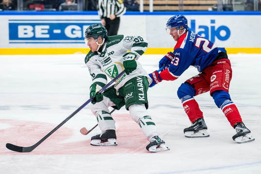 Färjestads Joel Nyström och Oskarshamns Gustaf Westlund