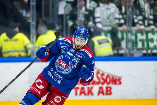 Oskarshamns Ahti Oksanen jublar