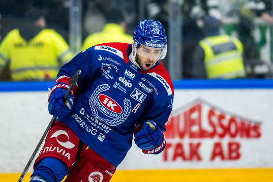 Oskarshamns Ahti Oksanen jublar