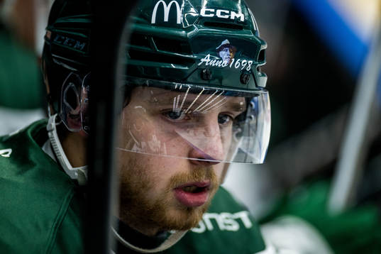 Färjestads Marcus Westfält deppar