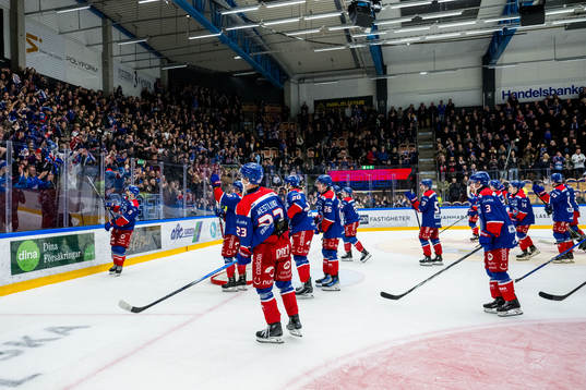 Oskarshamn spelare jublar