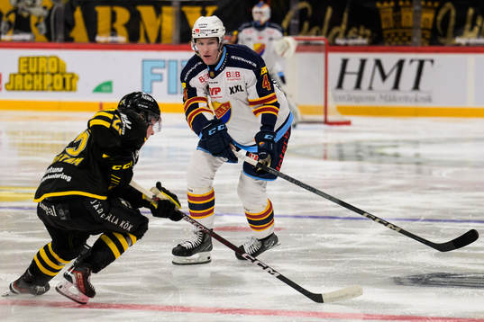 AIKs Theo Hårdstam och Djurgårdens Edvin Hammarlund