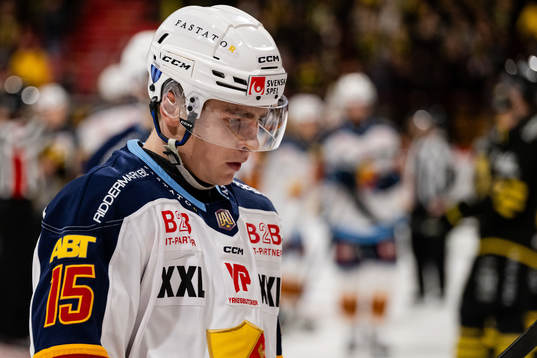 Djurgårdens Frederik Schlyter deppar