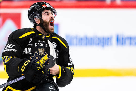 AIKs Mathew Maione jublar