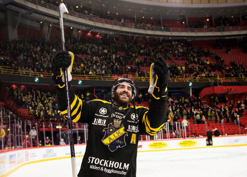 AIKs Mathew Maione jublar