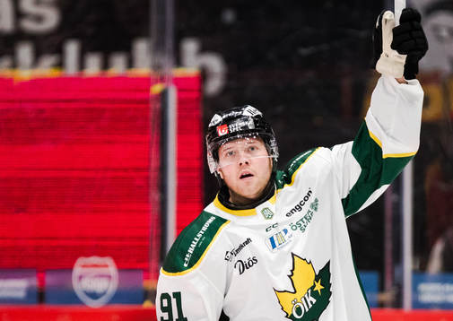Östersunds Oscar Pettersson jublar