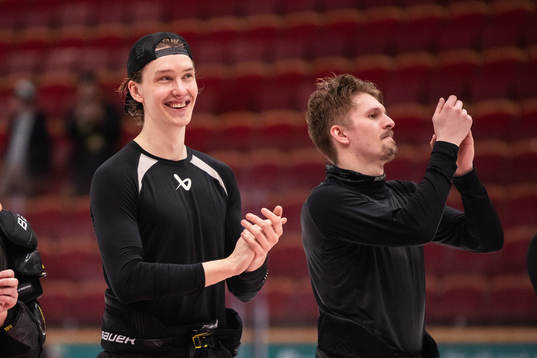 Brynäs Linus Lindblom jublar