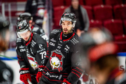 Malmö Redhawks Markus Lauridsen värmer upp innan