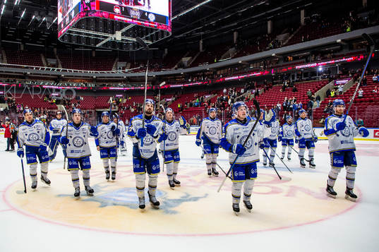 Leksands spelare jublar