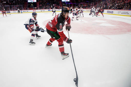 Örebros Samuel Johannesson och Linköpings Taylor Leier