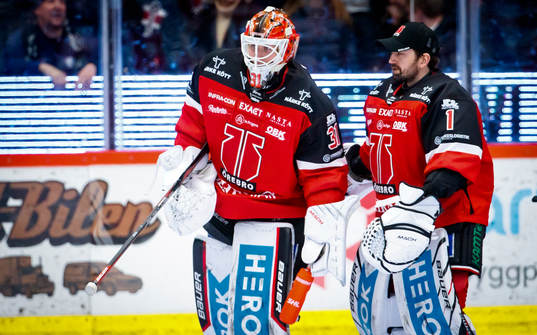 Örebros målvakt Jonas Arntzen och målvakt Jhonas Enroth