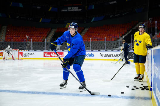 Theo Lindstein of Sweden at a practice session
