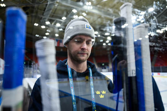 Equipment manager Jonas Landström of Sweden at a practice