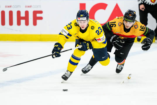 Jonathan Lekkerimäki of Sweden and Ralf Rollinger of