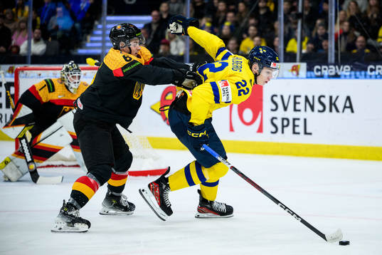 Michael Reich of Germany and Anton Wahlberg of Sweden