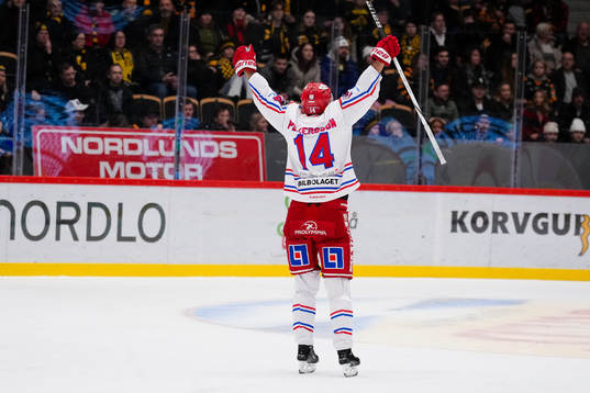 Timrås Emil Pettersson jublar