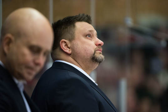 MoDos tränare Mattias Karlin