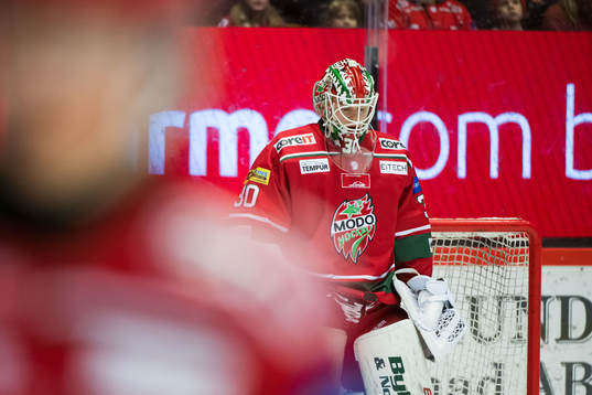 MoDos målvakt Lassi Lehtinen deppar