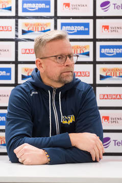 HV71s assisterande tränare Johan Davidsson