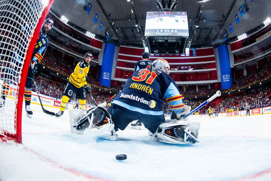 Södertäljes Stelio Mattheos och Djurgårdens Ludvig