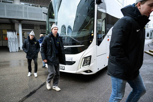 goaltender Melker Thelin of Sweden