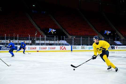 Elias Salomonsson of Sweden at a practice session
