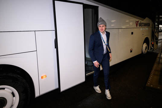 Elias Pettersson of Sweden