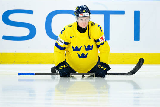 Elias Pettersson of Sweden