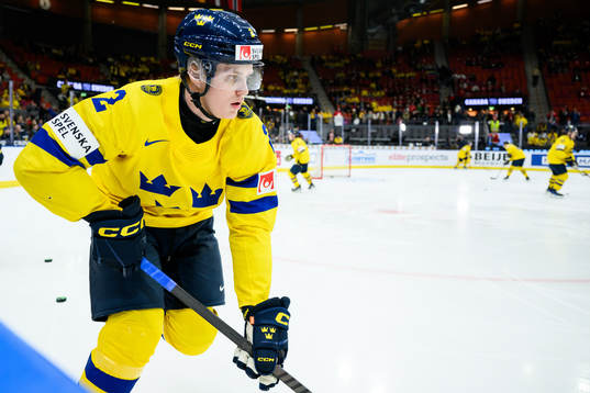 Elias Pettersson of Sweden