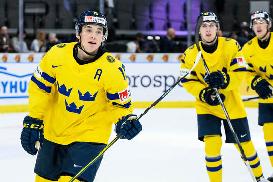 Noah Östlund of Sweden celebrates the 0-2 goal