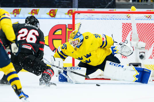 Matthew Savoie of Canada and goaltender Hugo Hävelid of