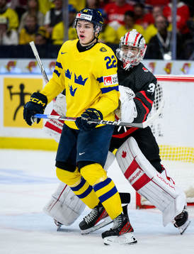 Anton Wahlberg of Sweden and Mathis Rousseau of Canada